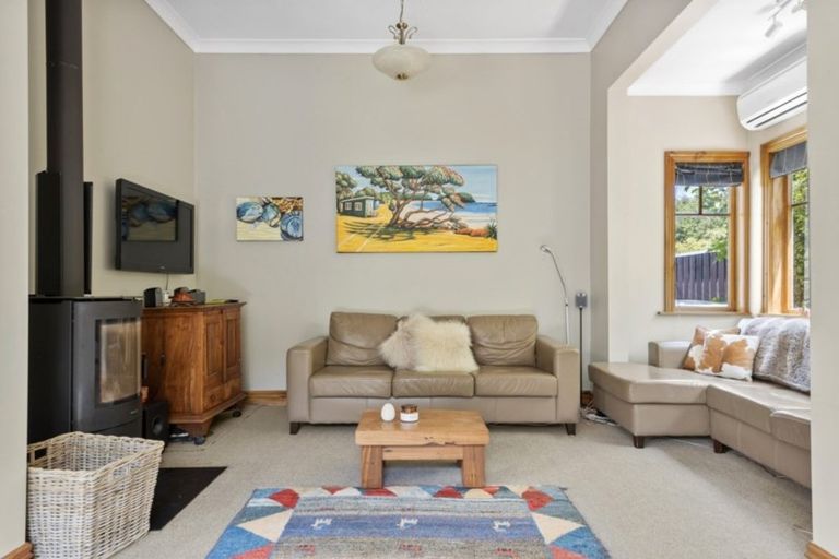 Photo of property in 12 Palm Grove, Berhampore, Wellington, 6023