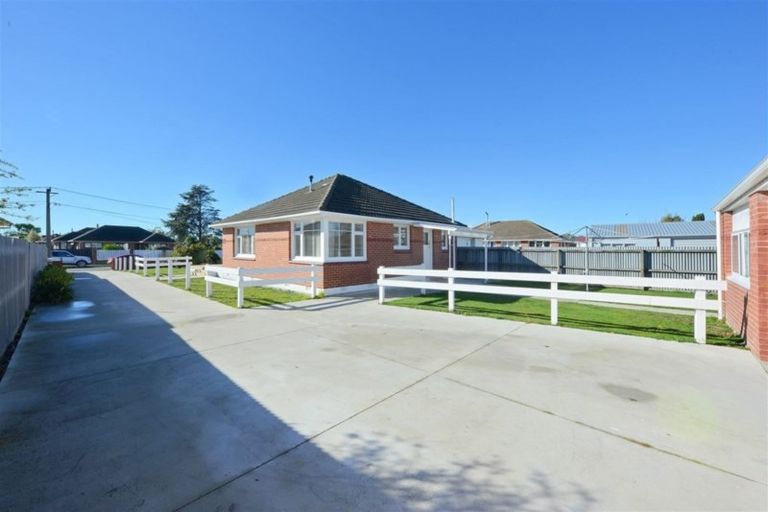 Photo of property in 14 Bournemouth Crescent, Aranui, Christchurch, 8061