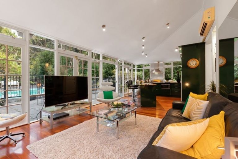 Photo of property in 367b Titirangi Road, Titirangi, Auckland, 0604