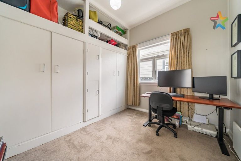 Photo of property in 9 East Street, Petone, Lower Hutt, 5012