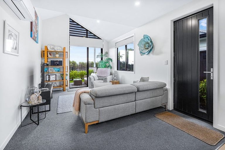 Photo of property in 1/81 Storey Avenue, Hamilton, 3200