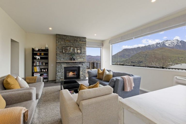 Photo of property in 75 Hensman Road, Queenstown, 9300