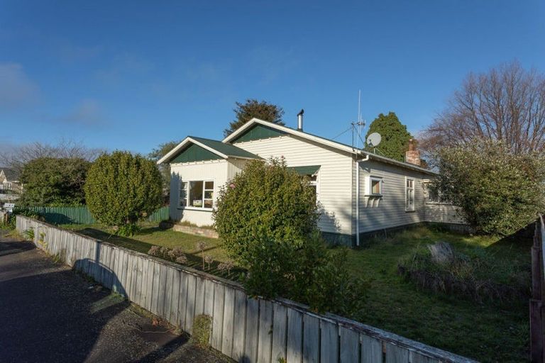 Photo of property in 14 Trafalgar Street, Dannevirke, 4930