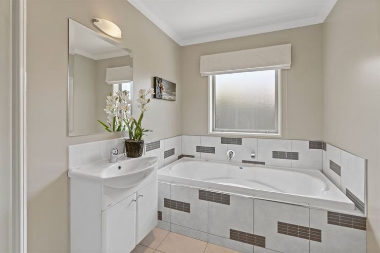 Photo of property in 64 Dryden Avenue, Rolleston, 7614