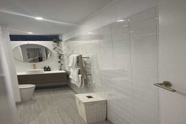 Photo of property in 26/73 Princes Street, Northcote Point, Auckland, 0627