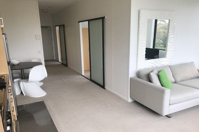 Photo of property in Twin Towers, 811/17 Putney Way, Manukau, Auckland, 2104