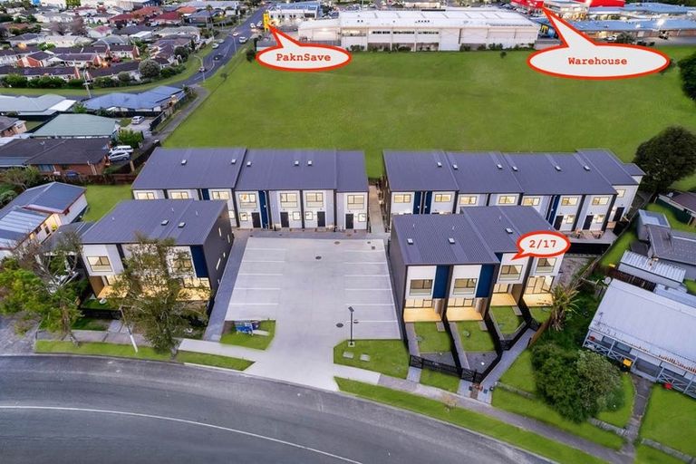 Photo of property in 2/17 Barneys Farm Road, Clendon Park, Auckland, 2103