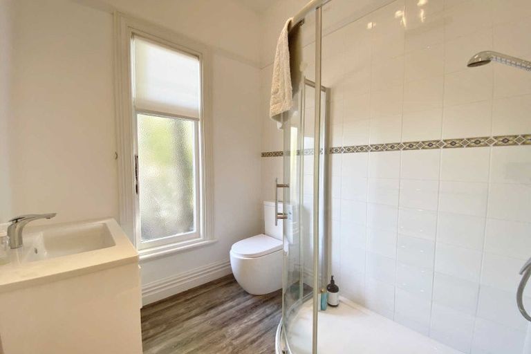 Photo of property in 31 Dyers Pass Road, Cashmere, Christchurch, 8022