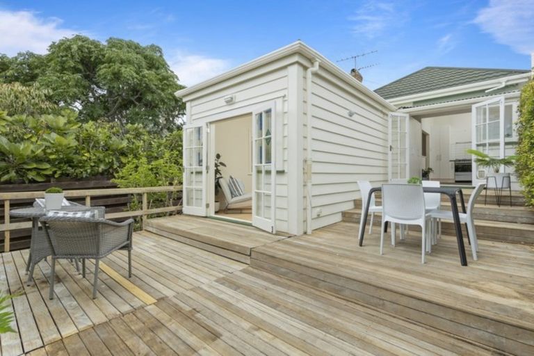 Photo of property in 67 Albert Road, Devonport, Auckland, 0624