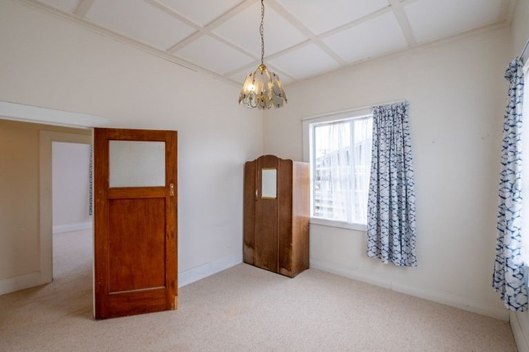 Photo of property in 9 Preston Street, Eltham, 4322