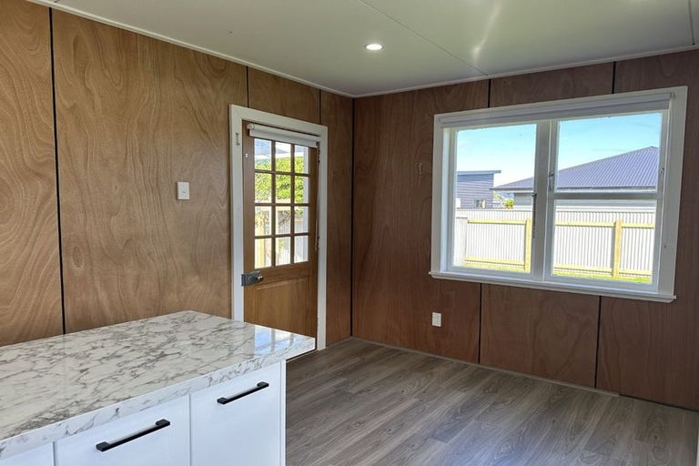 Photo of property in 126 Main Road, Waikanae, 5036