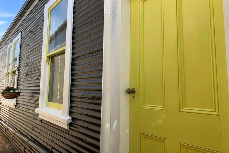 Photo of property in 230 Adelaide Road, Newtown, Wellington, 6021