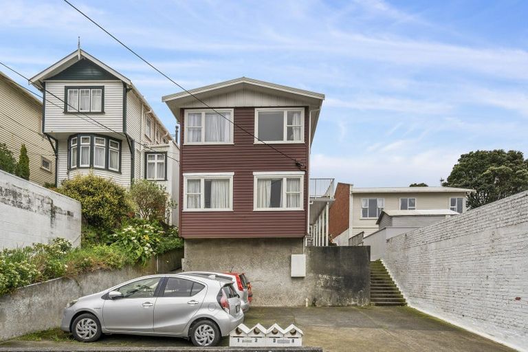 Photo of property in 4/16 Rolleston Street, Mount Cook, Wellington, 6021