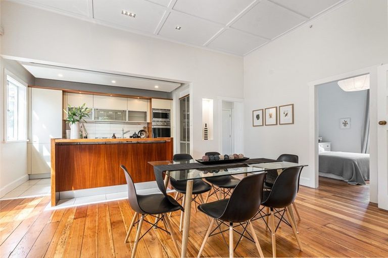 Photo of property in 3/6 Wairoa Road, Devonport, Auckland, 0624