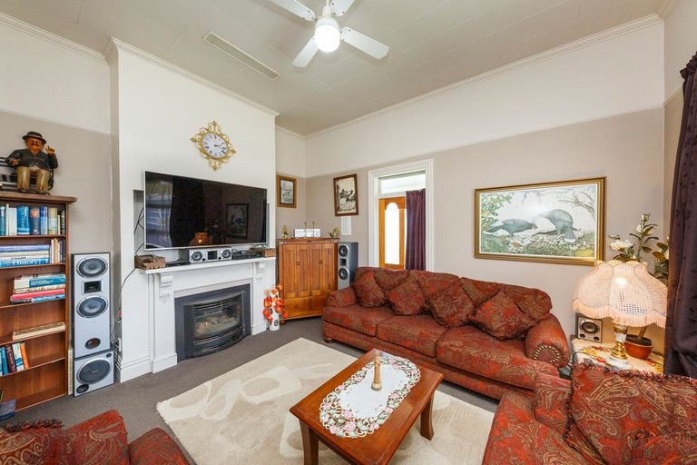 Photo of property in 1 Bryant Street, Takaro, Palmerston North, 4412