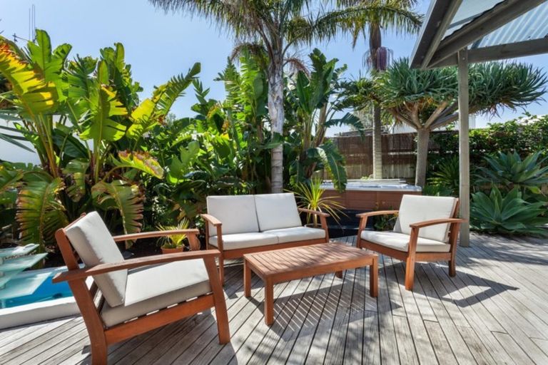 Photo of property in 1043b Papamoa Beach Road, Papamoa Beach, Papamoa, 3118