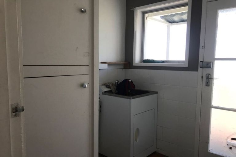 Photo of property in 13 Booralee Avenue, Botany Downs, Auckland, 2010