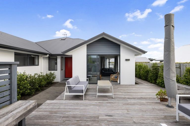 Photo of property in 330 Lakes Boulevard, Pyes Pa, Tauranga, 3112