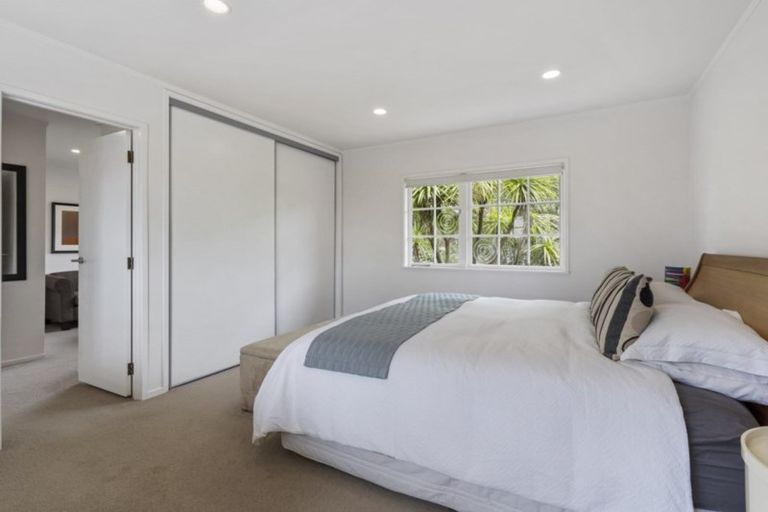 Photo of property in 53 Nui Mana Place, Te Atatu South, Auckland, 0610