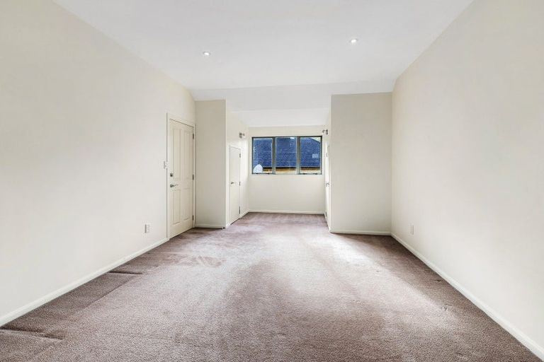 Photo of property in 12 Futuna Close, Karori, Wellington, 6012