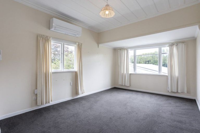 Photo of property in 160 Main South Road, Green Island, Dunedin, 9018