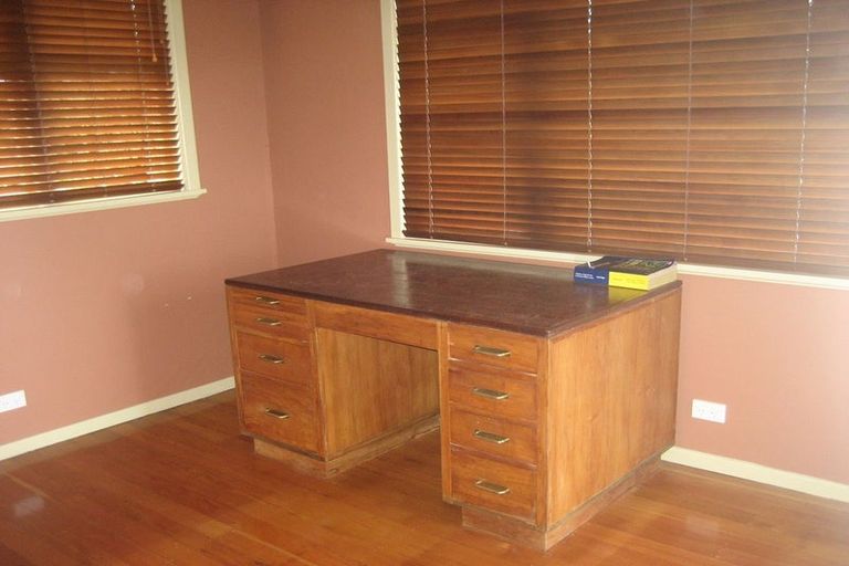 Photo of property in 16 Kelvin Place, Hamilton East, Hamilton, 3216