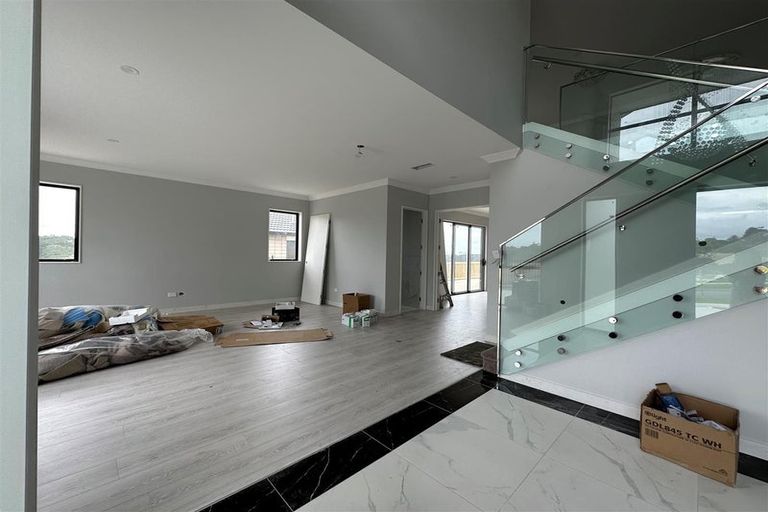 Photo of property in 16 Lumber Rise, Swanson, Auckland, 0614