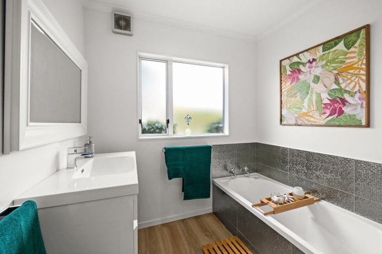 Photo of property in 13a Anzac Avenue, Onekawa, Napier, 4110