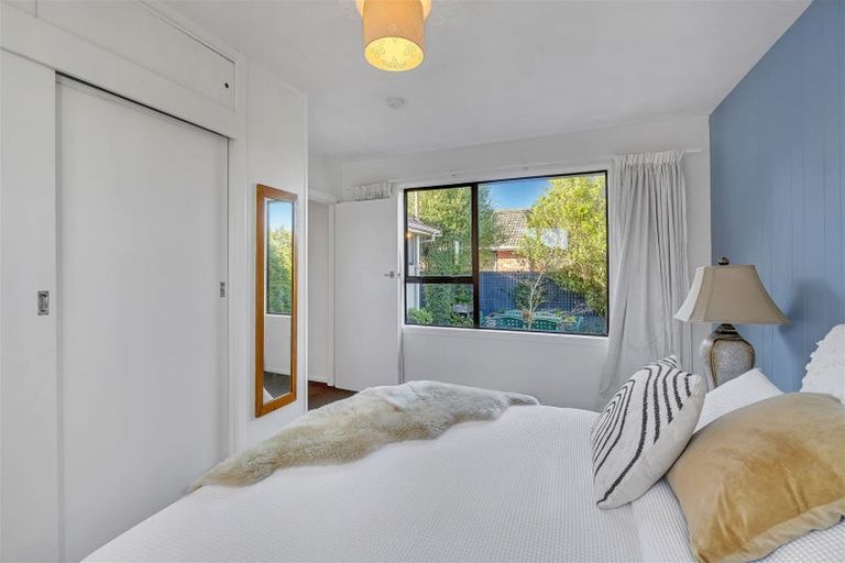 Photo of property in 16 Dunedin Street, Redwood, Christchurch, 8051