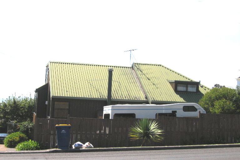 Photo of property in 1/381 Beach Road, Mairangi Bay, Auckland, 0630