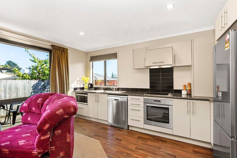 Photo of property in 4/31 Jones Crescent, Melville, Hamilton, 3206