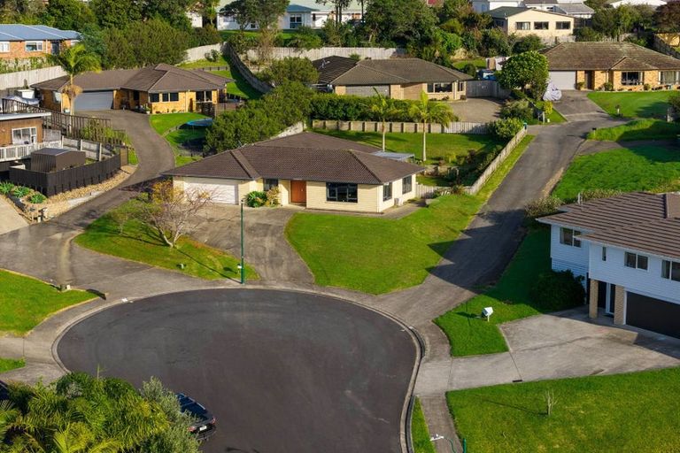 Photo of property in 40 Te Kauri Place, Helensville, 0800