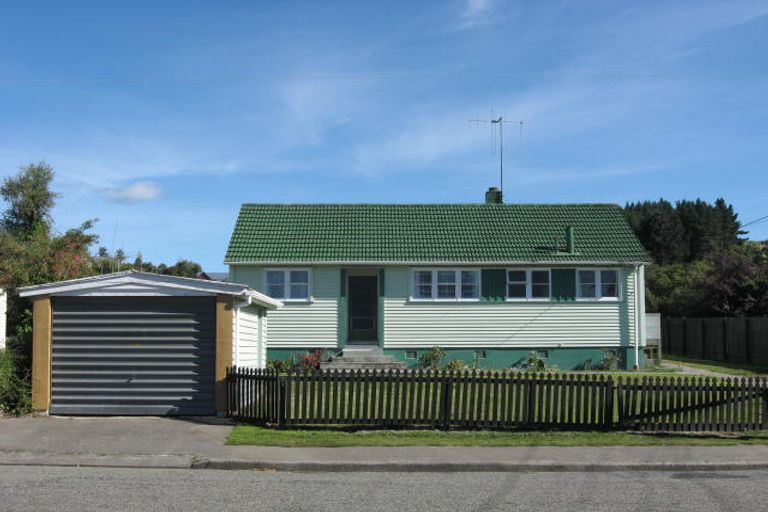 Photo of property in 64 Wilson Street, Geraldine, 7930