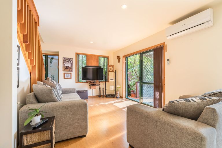 Photo of property in 94c Colwill Road, Massey, Auckland, 0614