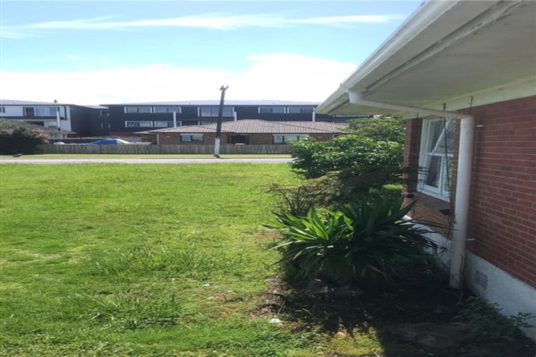 Photo of property in 17 Bowater Place, Manurewa, Auckland, 2102