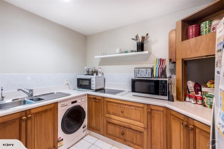 Photo of property in 20 Beechwood Road, Rothesay Bay, Auckland, 0630