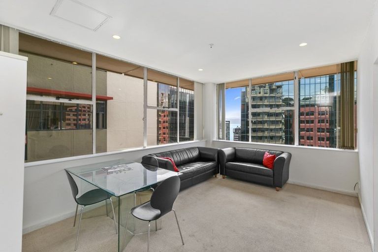 Photo of property in Terrace Tower Apartments, 10a/126 The Terrace, Wellington Central, Wellington, 6011