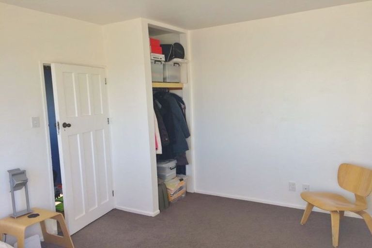 Photo of property in 35 Cornwall Road, Lyttelton, 8082