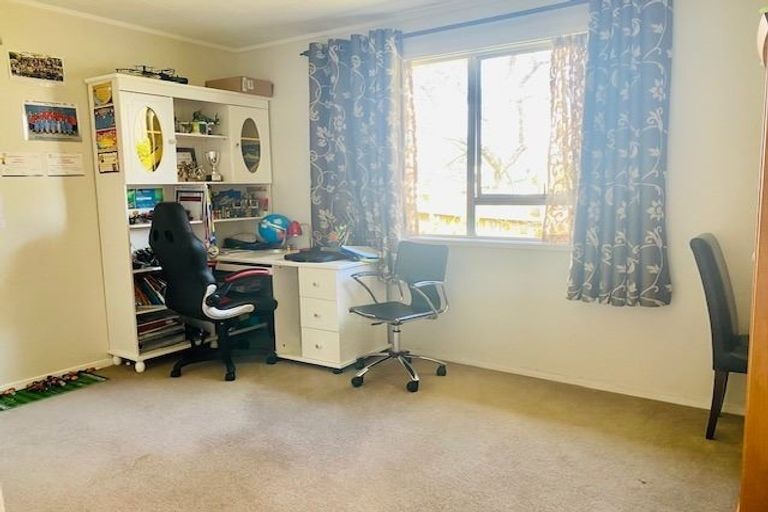 Photo of property in 23 Reelick Avenue, Pakuranga Heights, Auckland, 2010