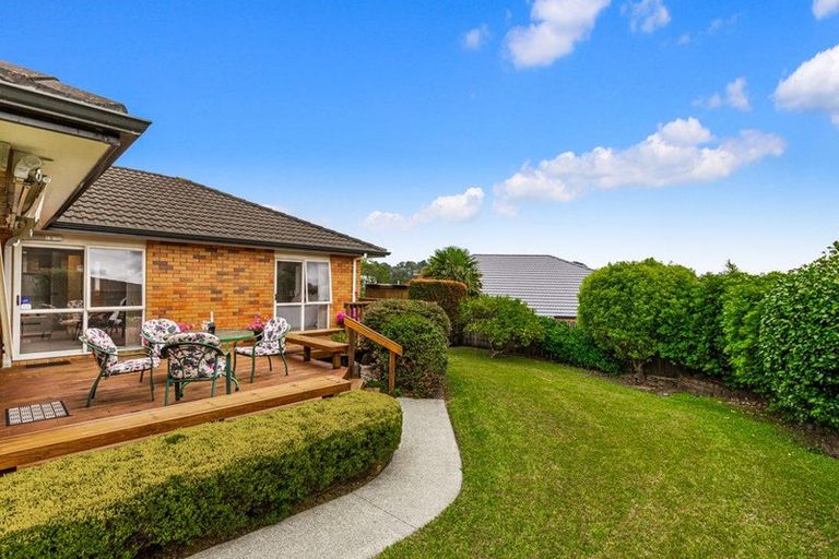 Photo of property in 8 Toledo Avenue, Henderson, Auckland, 0612