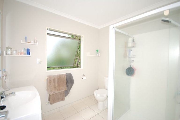 Photo of property in 11 Lilybank Crescent, East Tamaki, Auckland, 2013