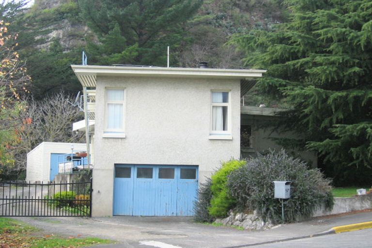 Photo of property in 57 Burns Road, Hospital Hill, Napier, 4110