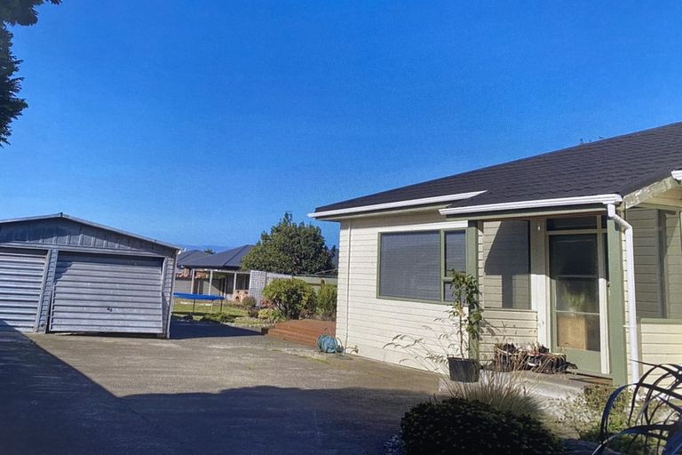 Photo of property in 17 Moa Street, Waikiwi, Invercargill, 9810