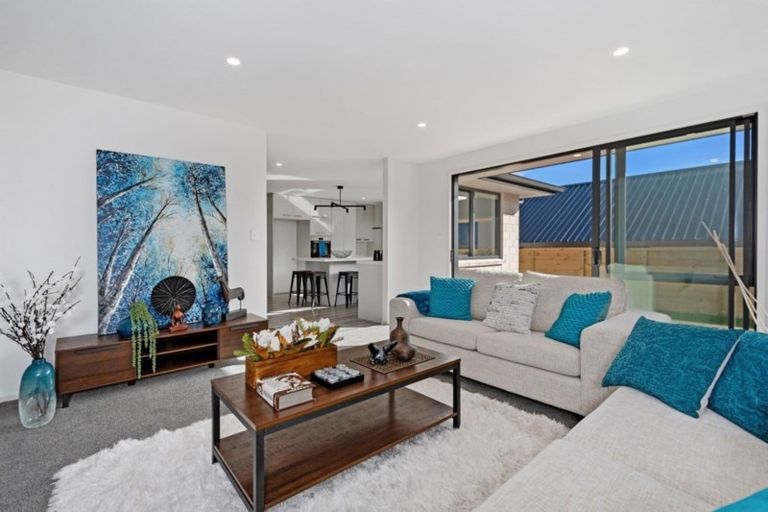 Photo of property in 1 Ridge Drive, Omokoroa, 3114