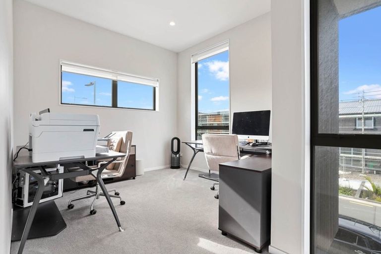 Photo of property in 62 Wallace Road, Hobsonville, Auckland, 0616