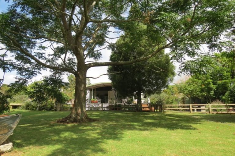Photo of property in 381 Kapanga Road, Coromandel, 3506