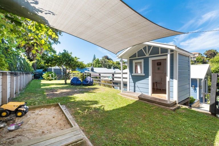 Photo of property in 8 Burns Road, Hospital Hill, Napier, 4110