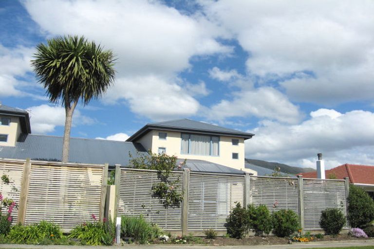 Photo of property in 2/1 Willow Avenue, Stoke, Nelson, 7011