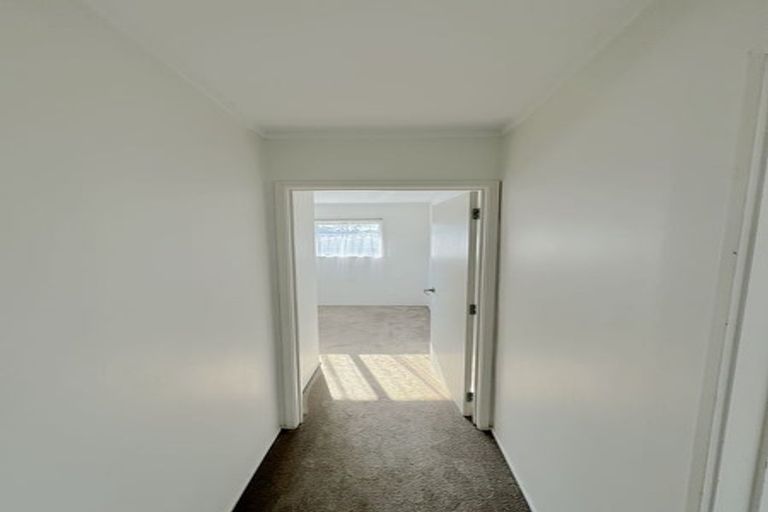 Photo of property in 1/73 Stanniland Street, Sunnyhills, Auckland, 2010