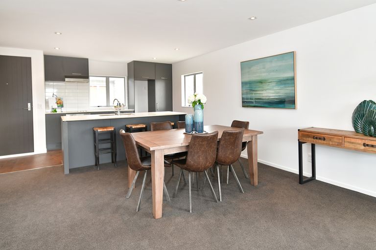 Photo of property in 305/252 Centreway Road, Orewa, 0931